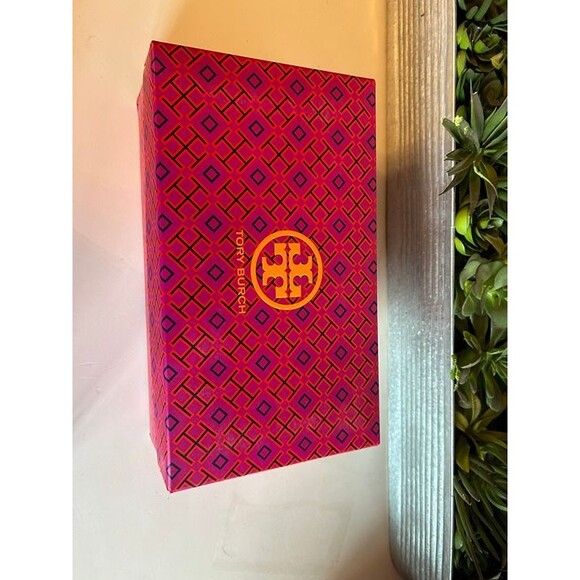 Tory Burch Mellow Thong Sandal – Black Vachetta Leather – Size 9.5 – Gently Used - Picture 4 of 10